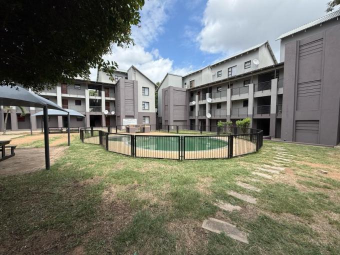 2 Bedroom Apartment to Rent in Hoedspruit - Property to rent - MR690141