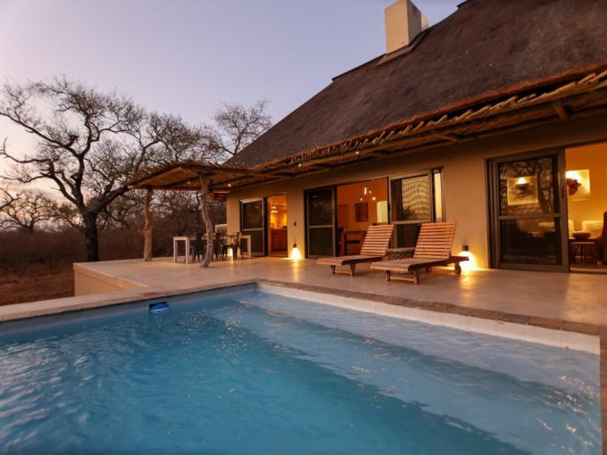 4 Bedroom House to Rent in Hoedspruit - Property to rent - MR690142