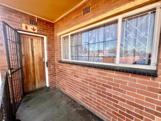 3 Bedroom Apartment for Sale For Sale in West Turffontein - MR690157