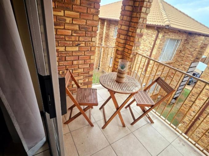 2 Bedroom Apartment for Sale For Sale in Elandspark - MR690158