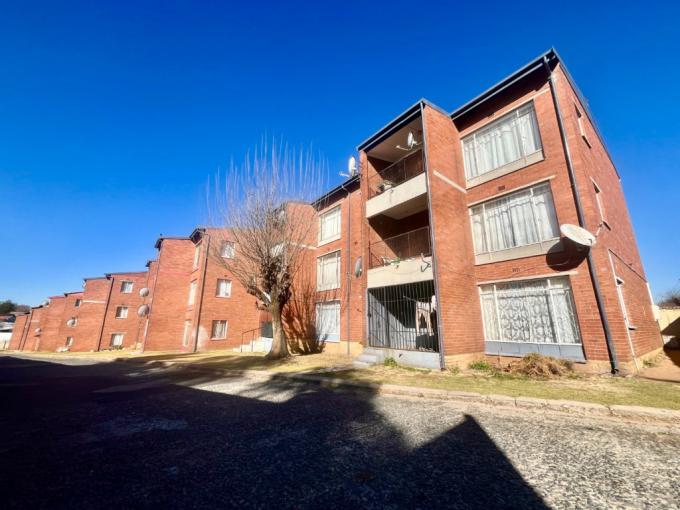 3 Bedroom Apartment for Sale For Sale in West Turffontein - MR690162