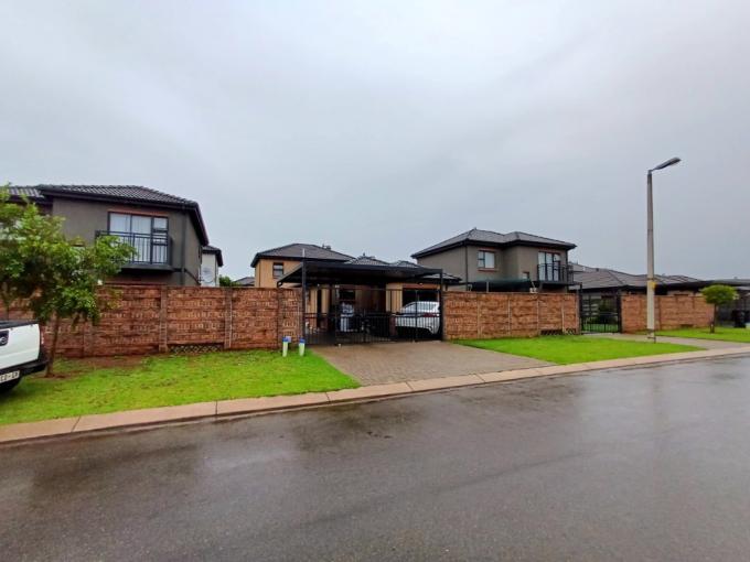 3 Bedroom House for Sale For Sale in Albertsdal - MR690164