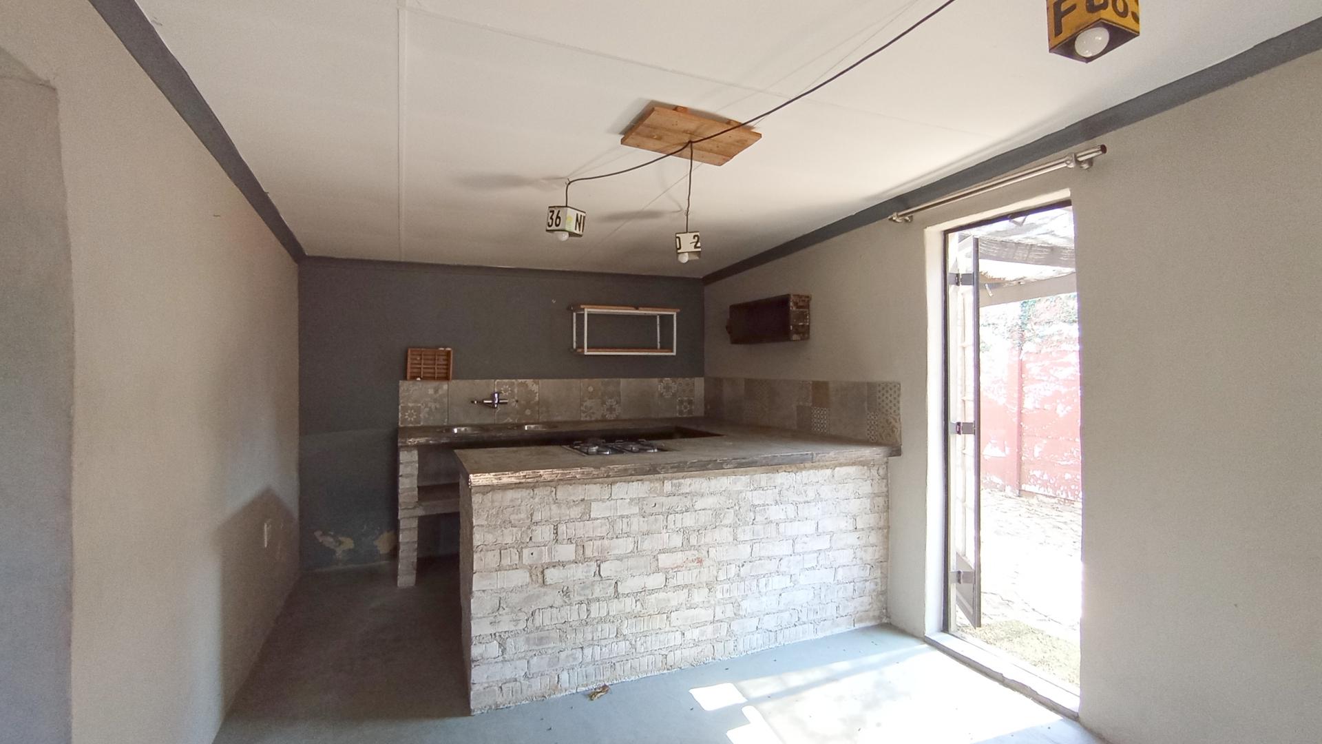 Flatlet - 69 square meters of property in Clubview