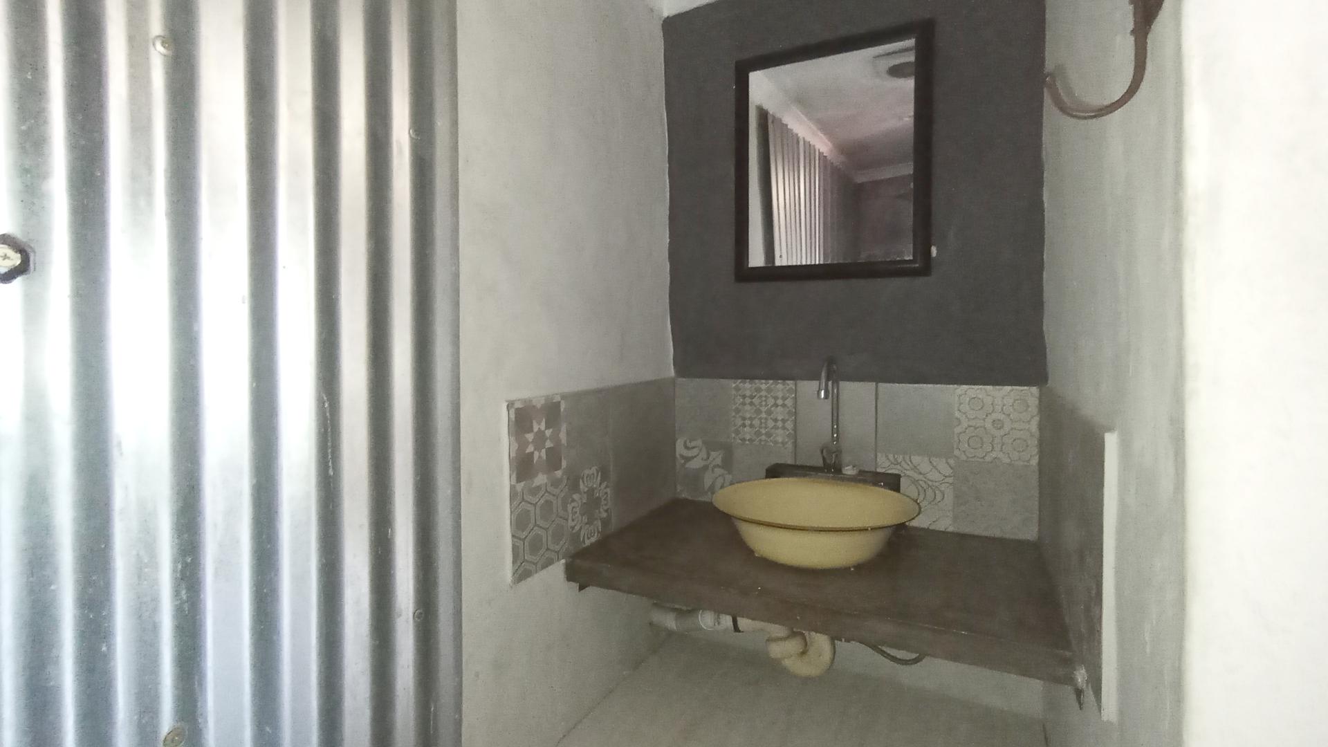 Bathroom 3+ - 4 square meters of property in Clubview