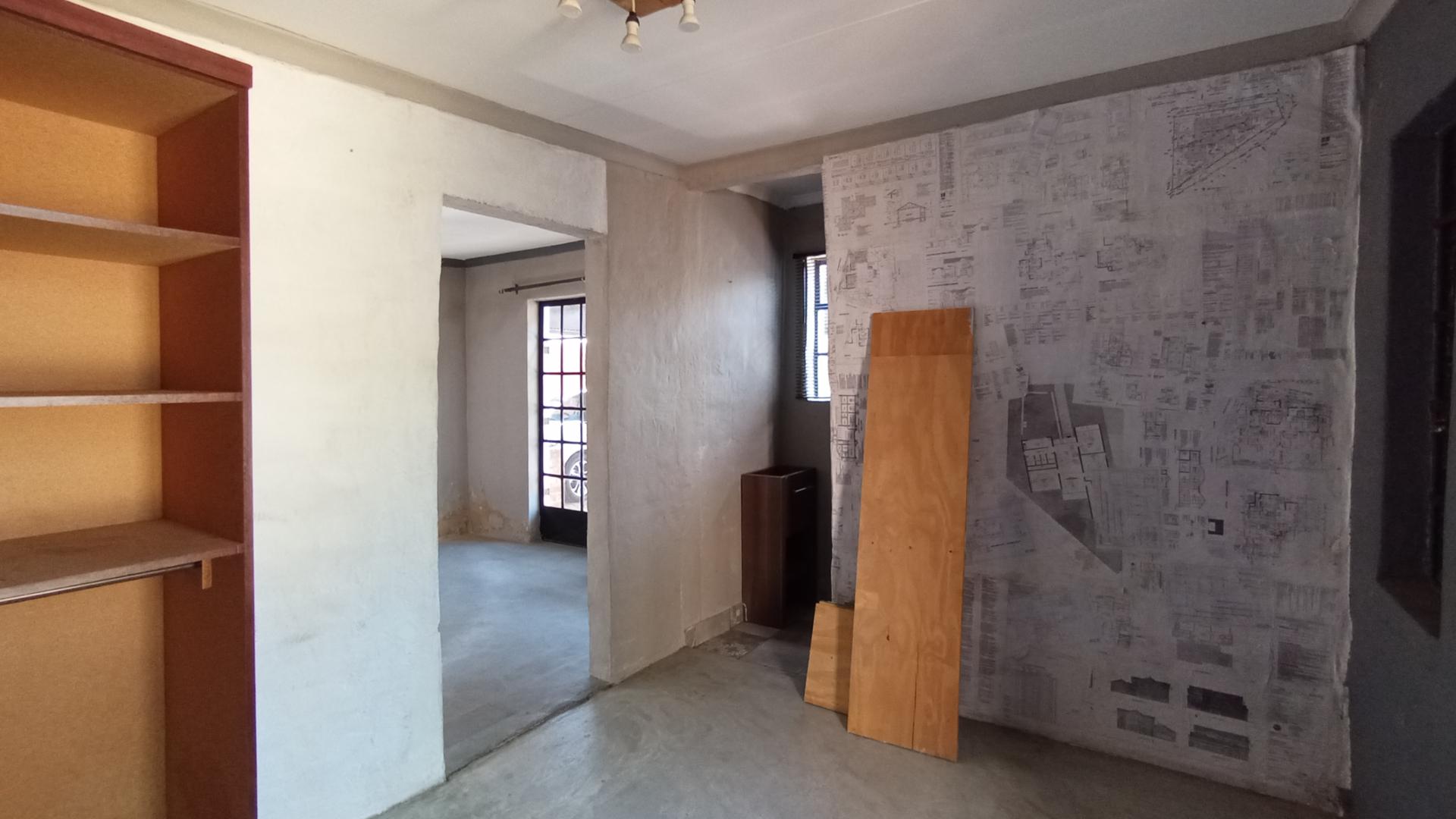 Flatlet - 69 square meters of property in Clubview