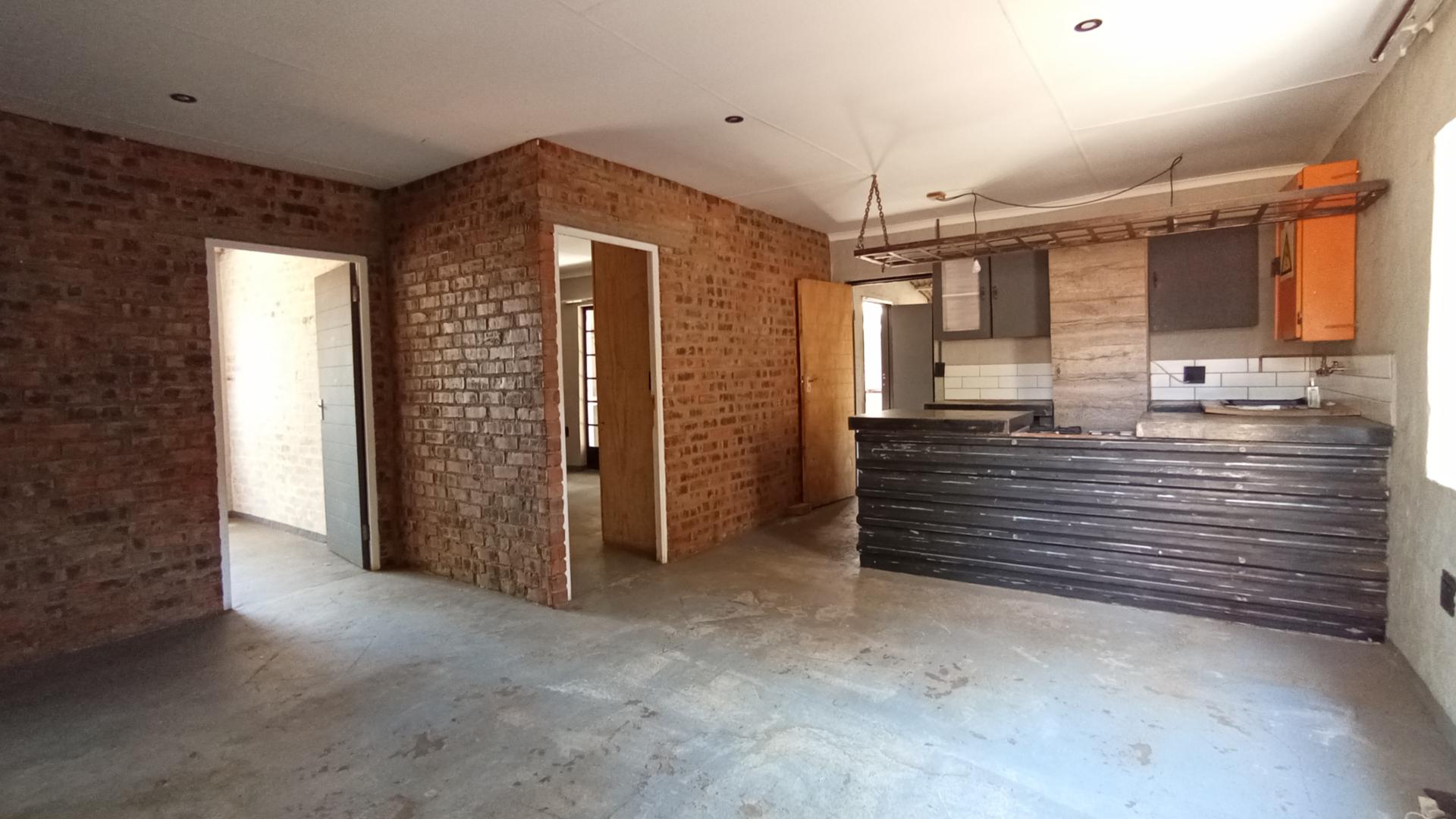 Flatlet - 69 square meters of property in Clubview