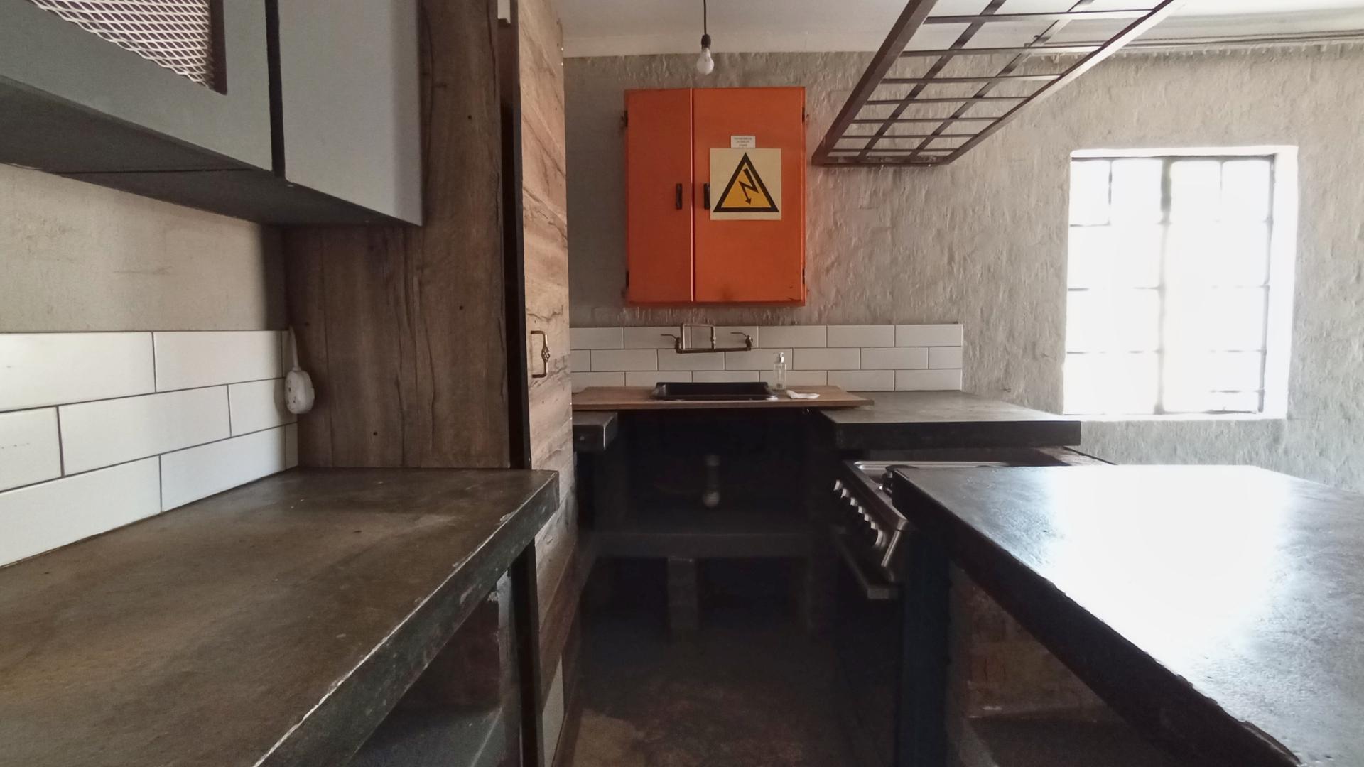 Kitchen - 74 square meters of property in Clubview