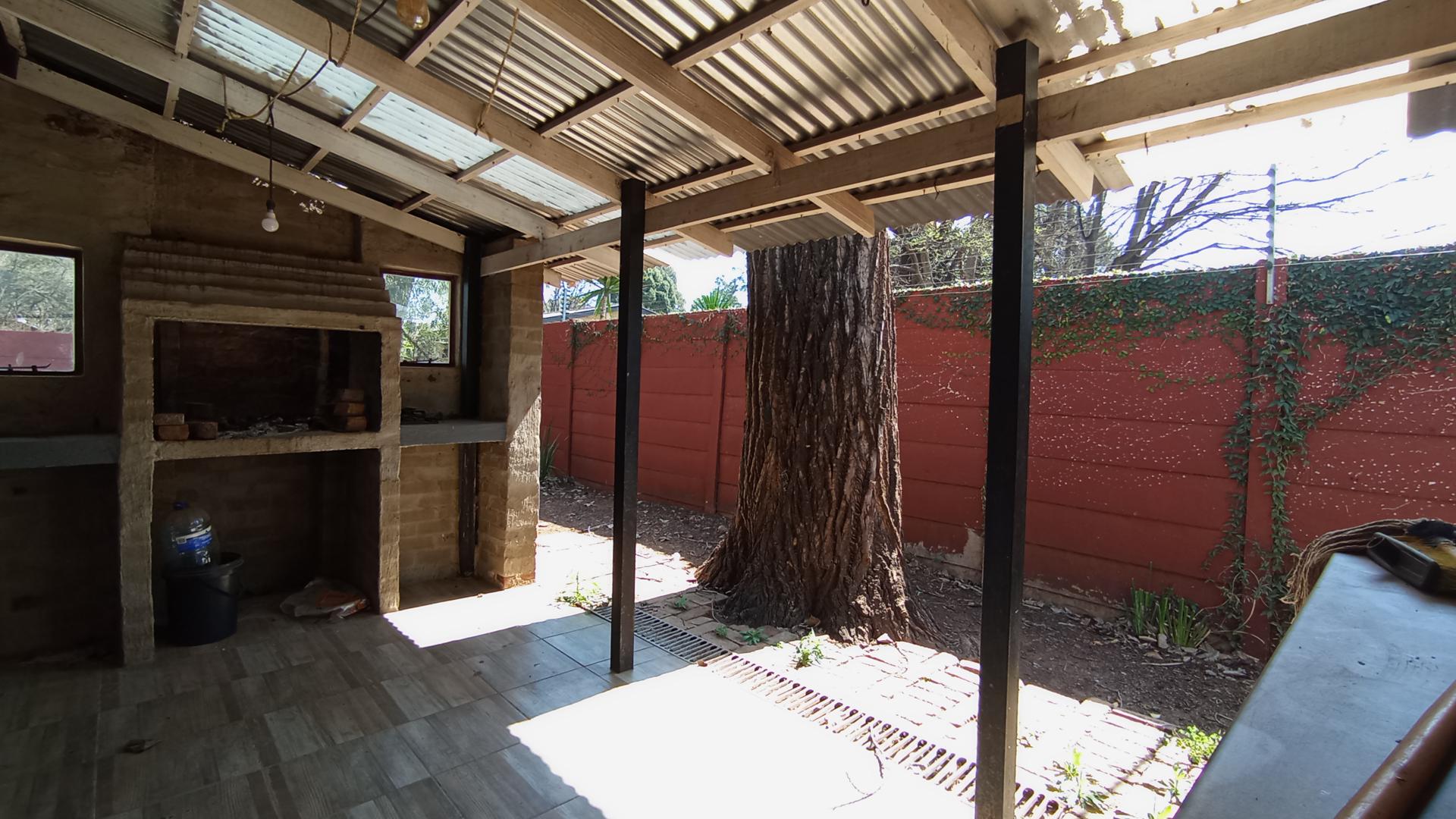 Patio - 74 square meters of property in Clubview