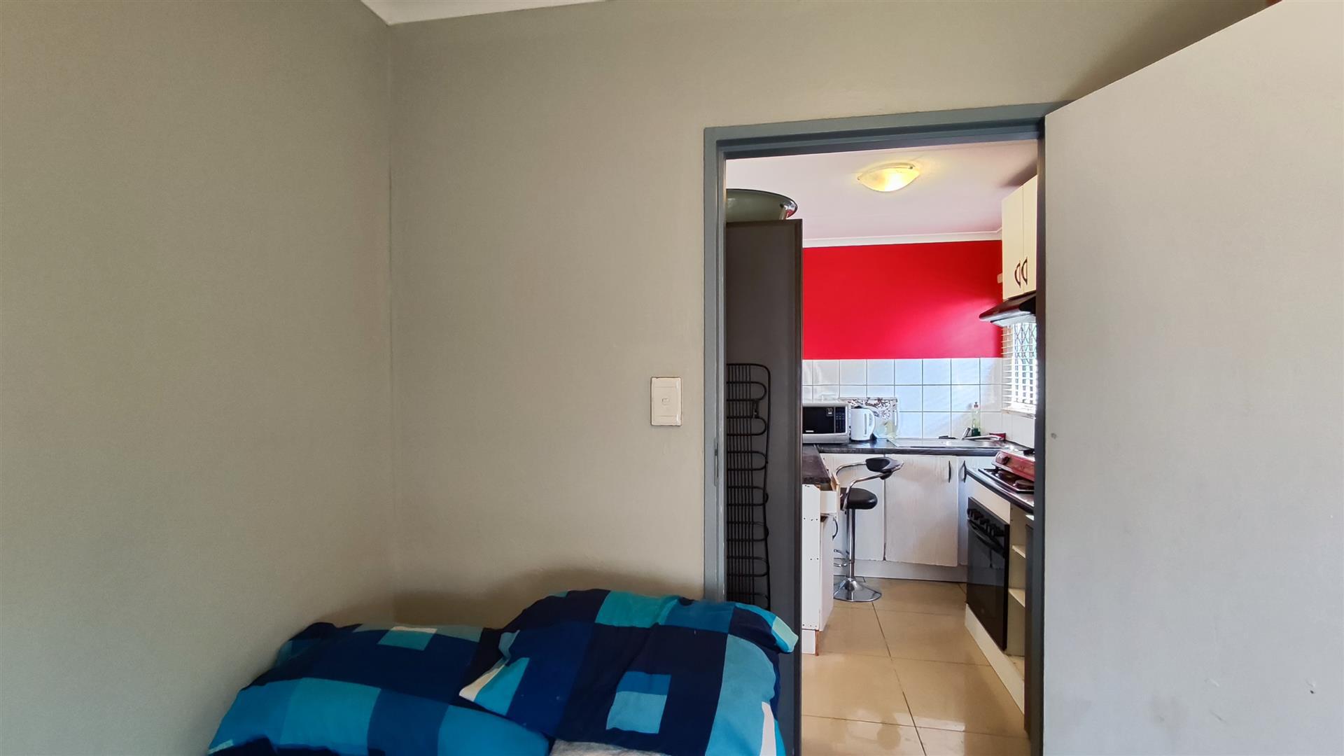 Bed Room 1 - 7 square meters of property in Windmill Park