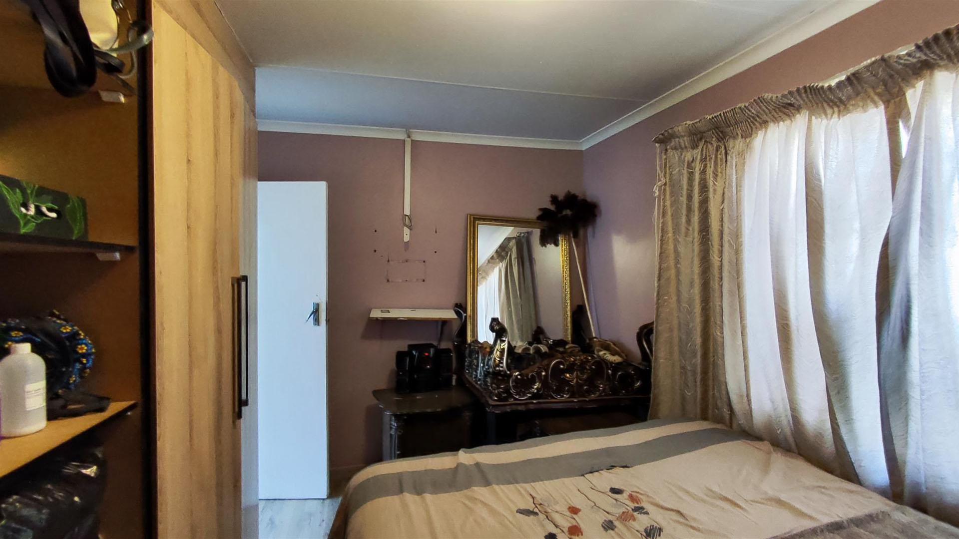 Bed Room 3 - 8 square meters of property in Windmill Park