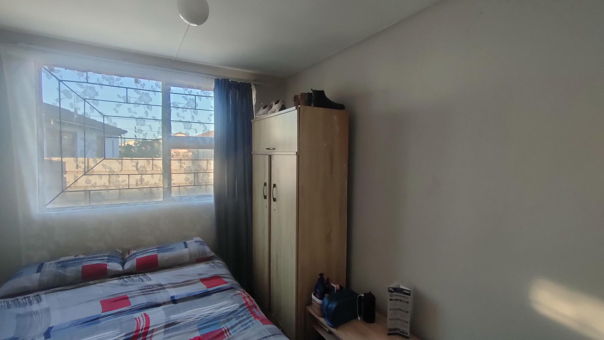 Bed Room 2 of property in Motherwell