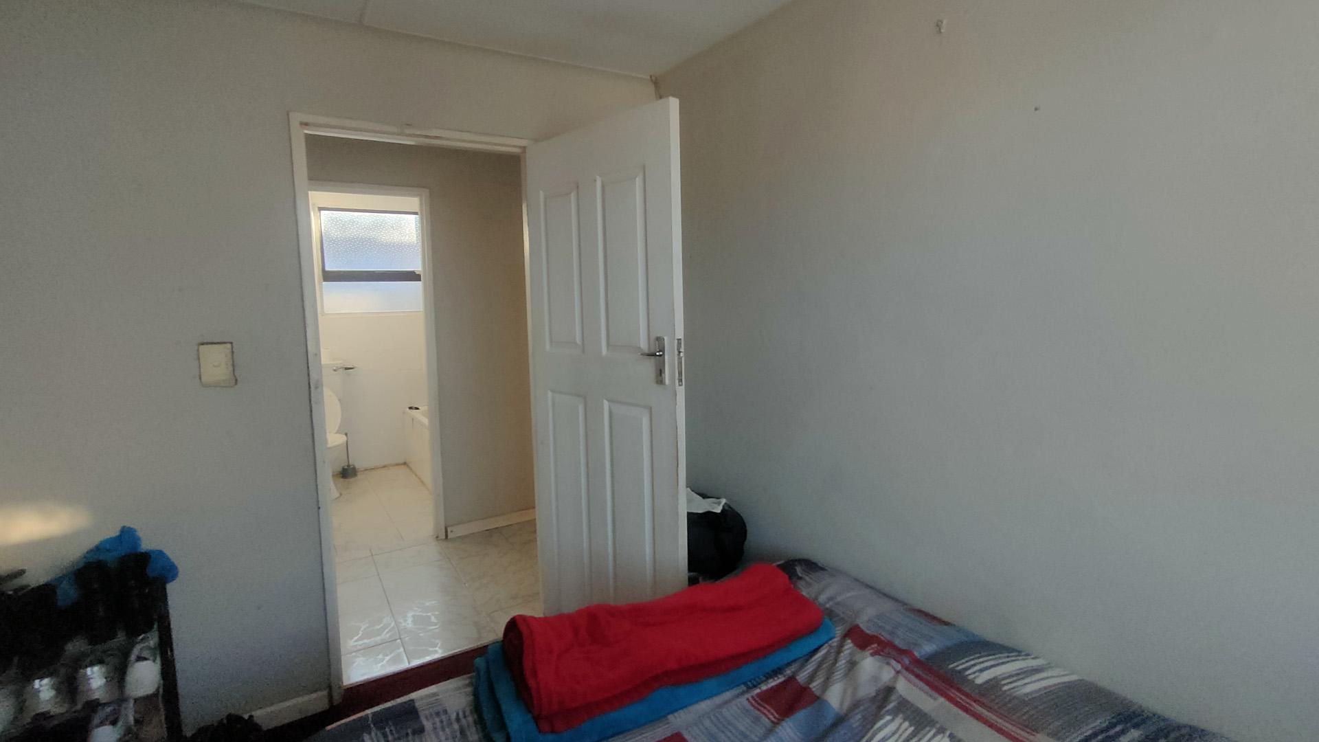 Bed Room 2 of property in Motherwell