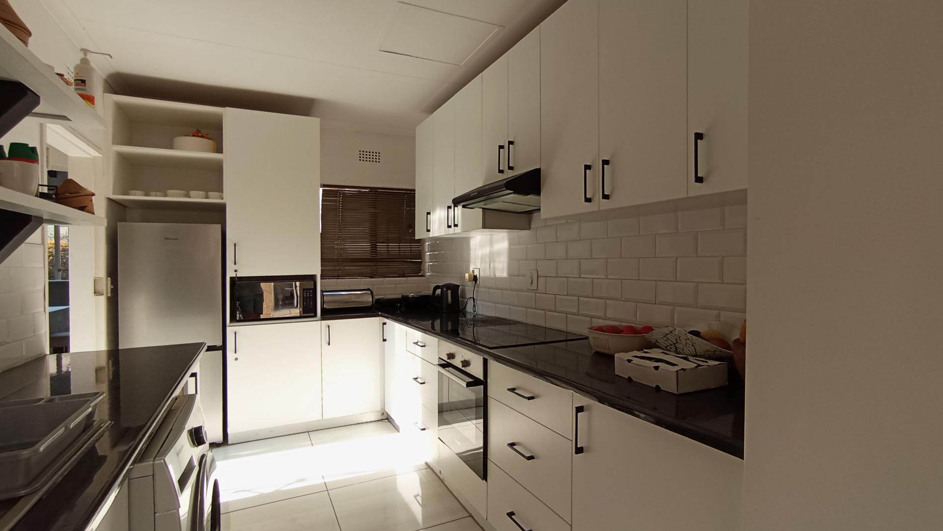 Kitchen - 12 square meters of property in Bryanston