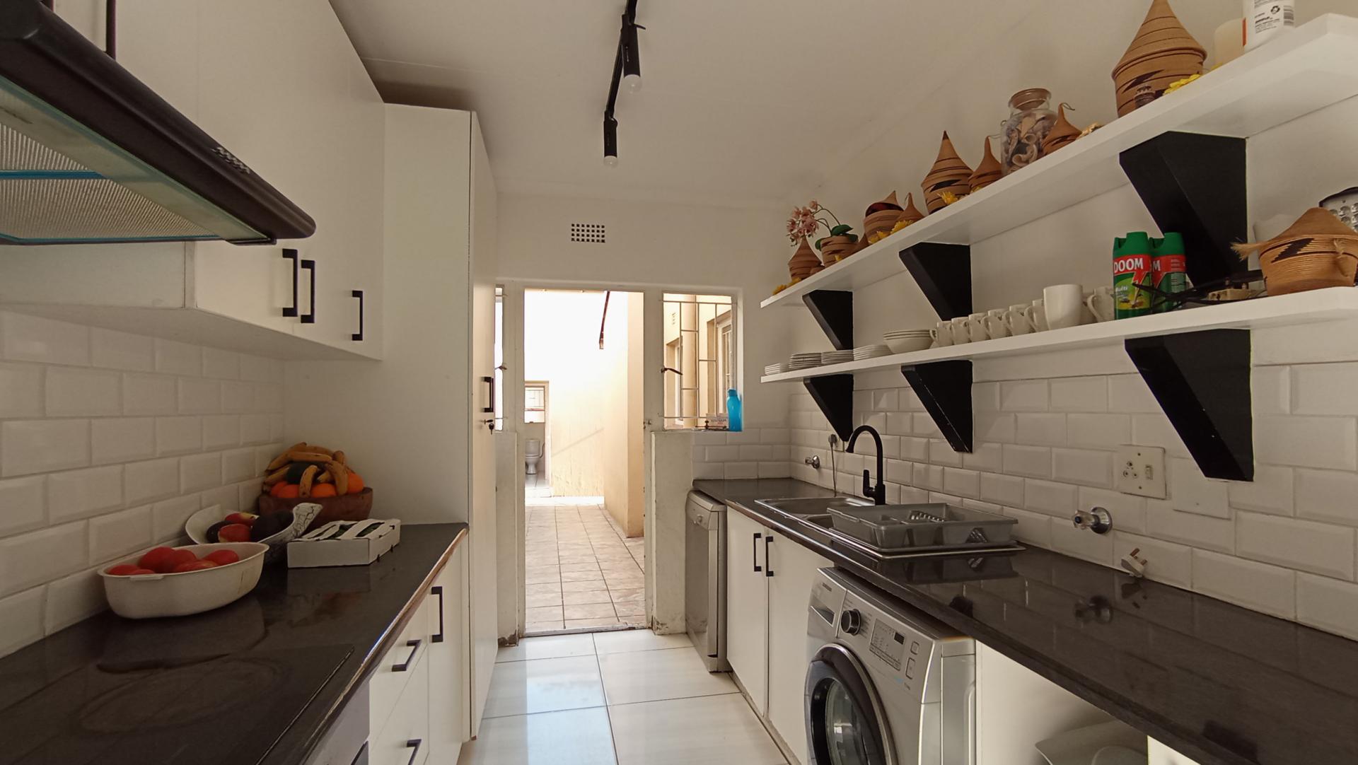 Kitchen - 12 square meters of property in Bryanston