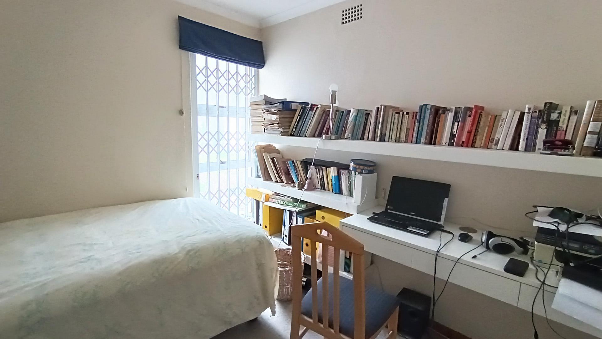 Bed Room 2 of property in Edgemead