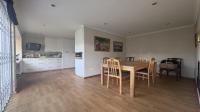 Dining Room - 10 square meters of property in Edgemead