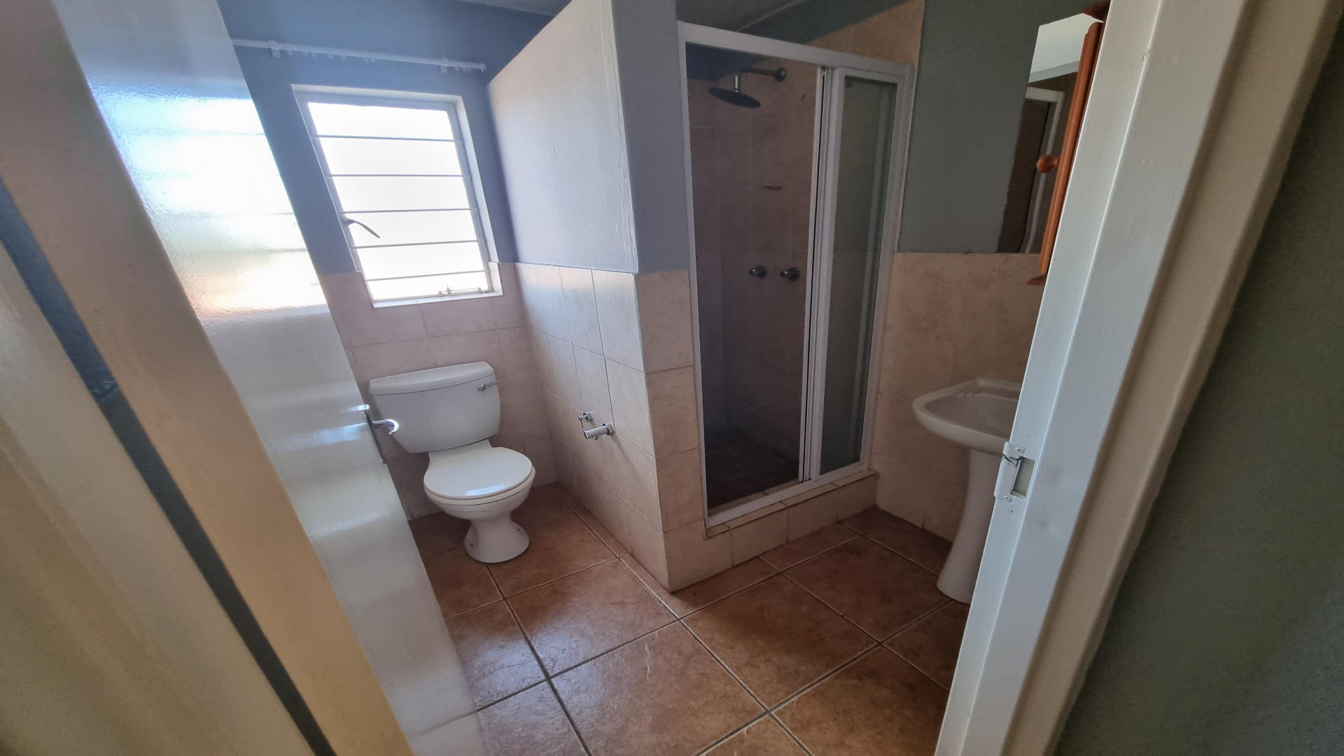 Bathroom 1 of property in Clubview