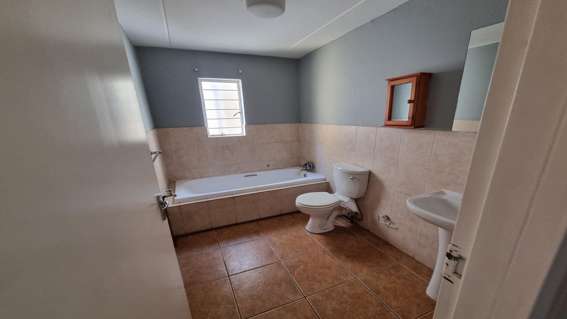 Bathroom 2 of property in Clubview
