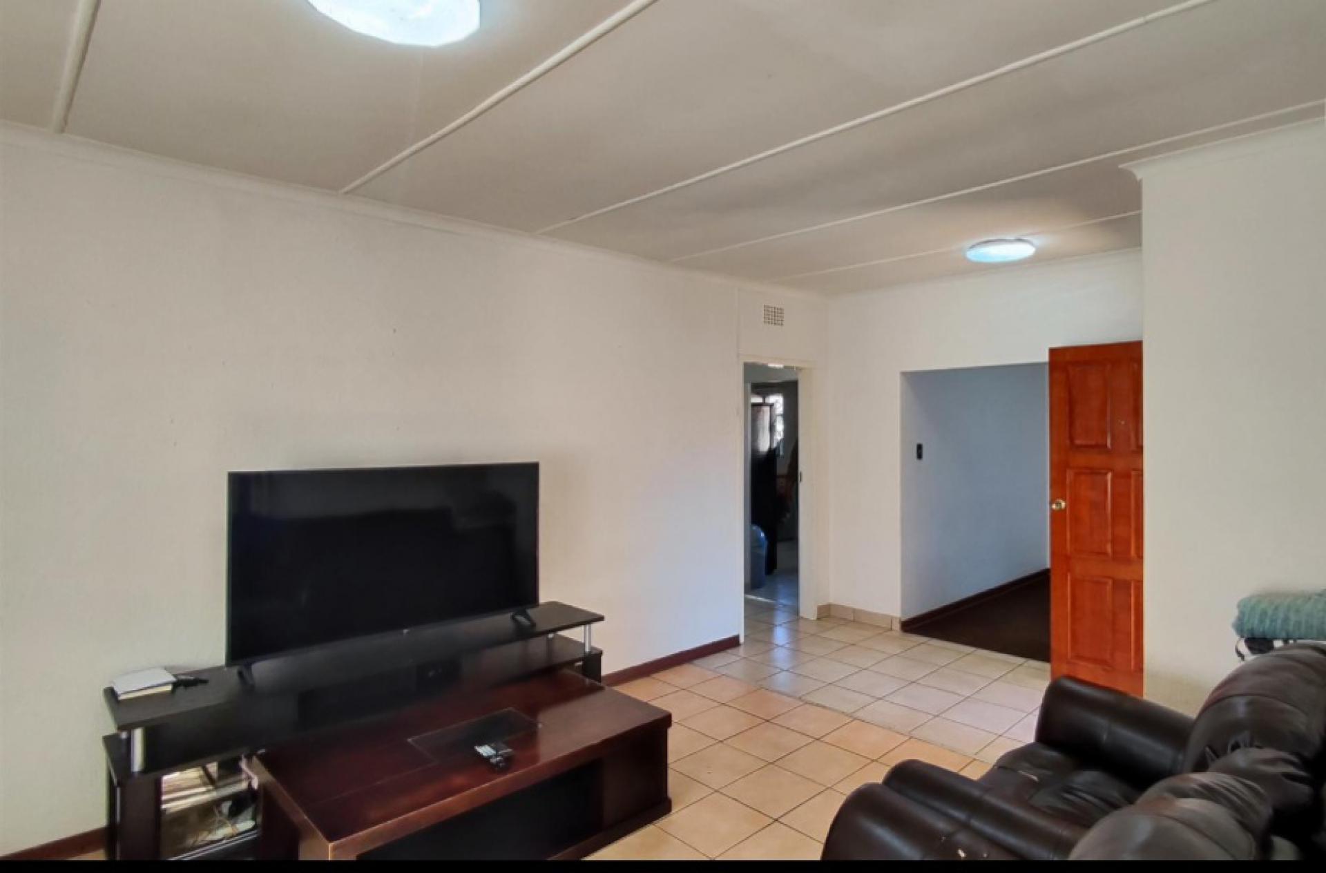  of property in Birch Acres