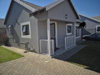 2 Bedroom 1 Bathroom Flat/Apartment for Sale for sale in Bloemspruit
