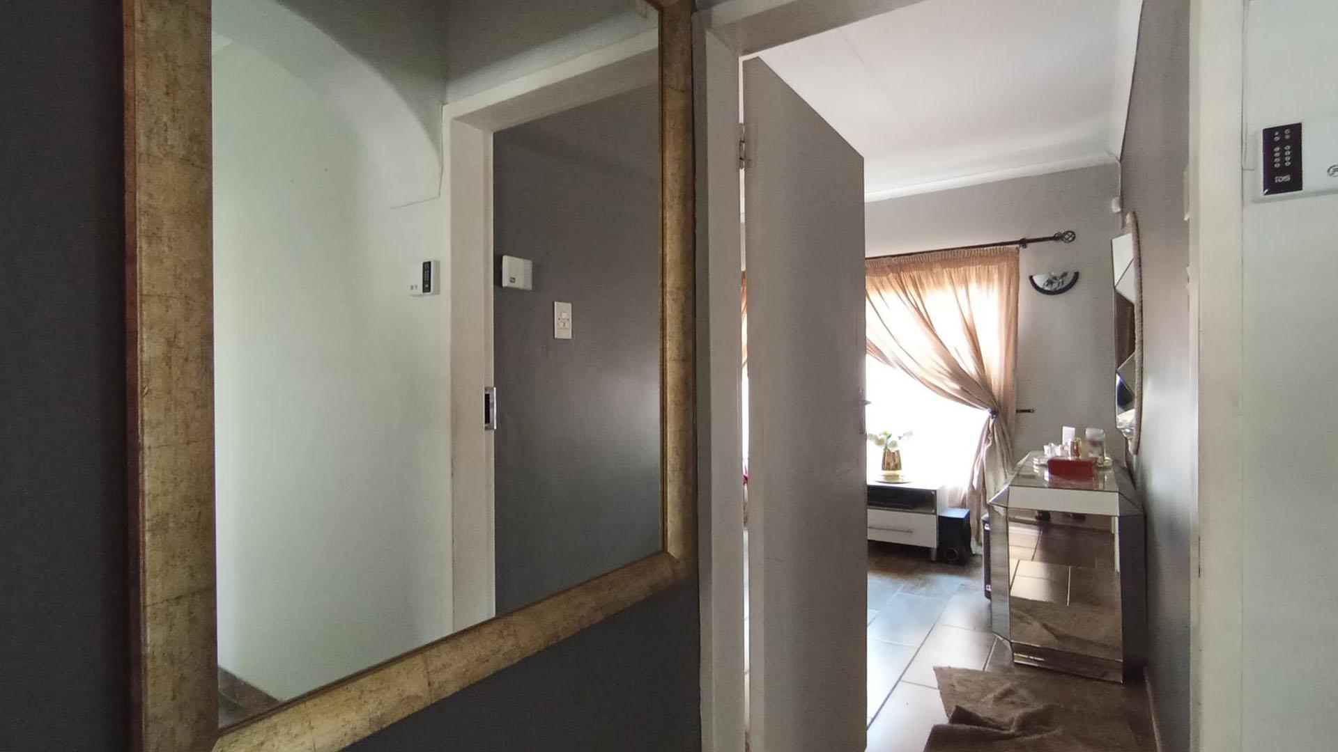 Spaces - 42 square meters of property in Pretoria Gardens