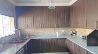 Kitchen of property in Pretoria Gardens