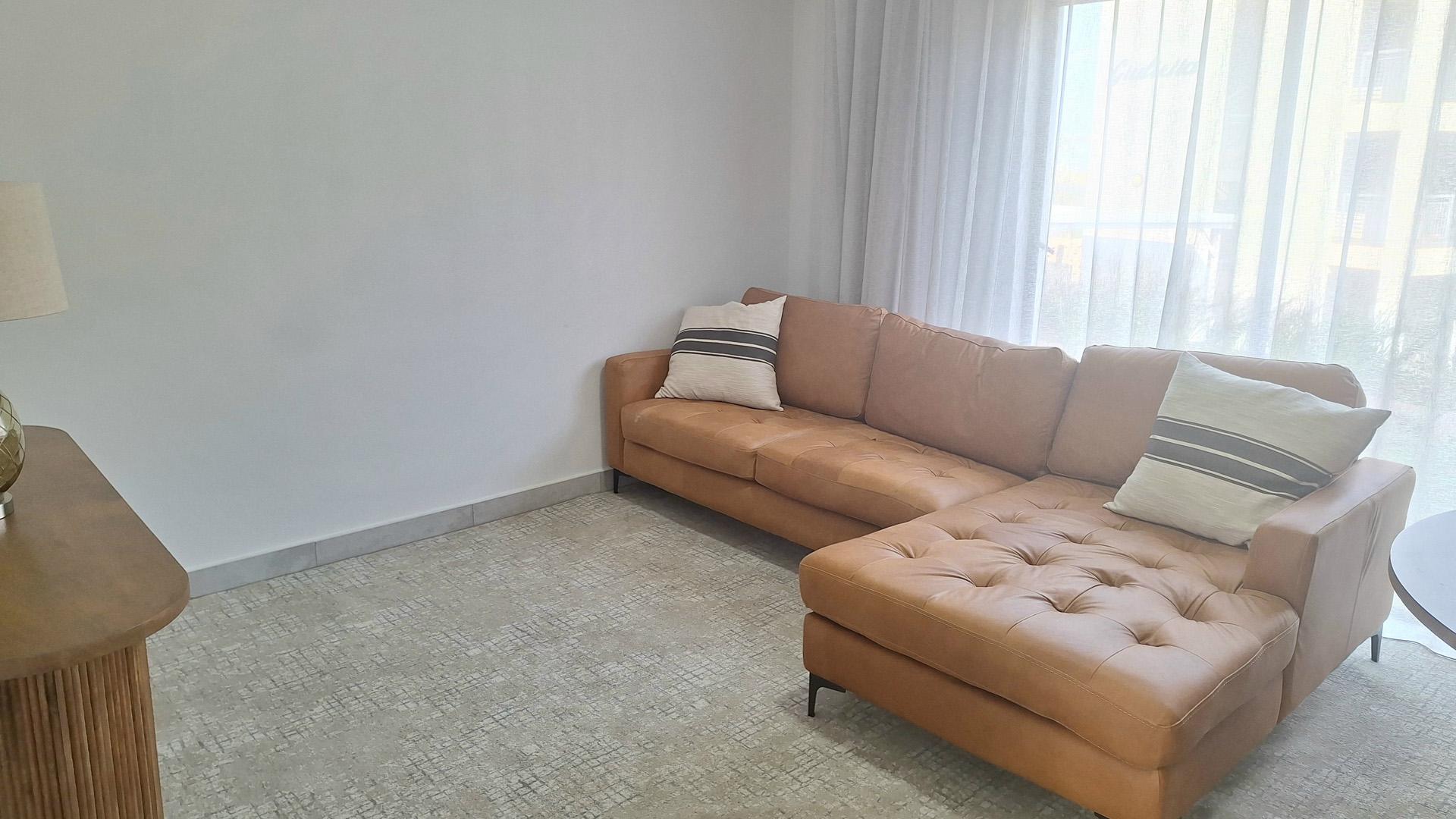 Lounges of property in Hayfields