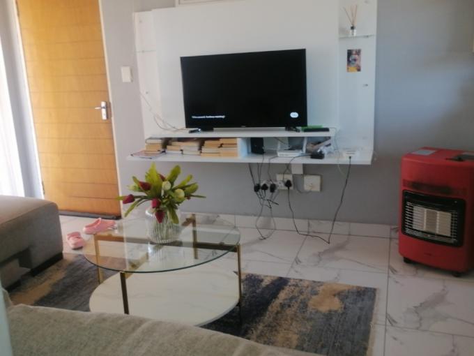 2 Bedroom Simplex for Sale For Sale in Dawn Park - MR690276