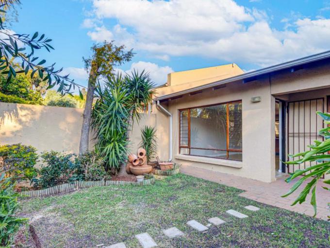 2 Bedroom Simplex for Sale For Sale in Fairlands - MR690281