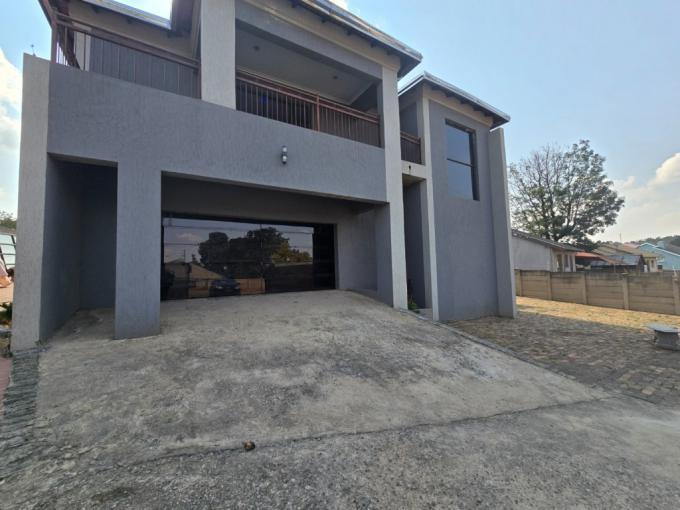 4 Bedroom House for Sale For Sale in Ohenimuri - MR690299