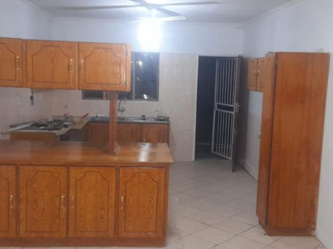 2 Bedroom Apartment to Rent in Rensburg - Property to rent - MR690300