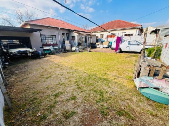 2 Bedroom House for Sale For Sale in Turffontein - MR690331