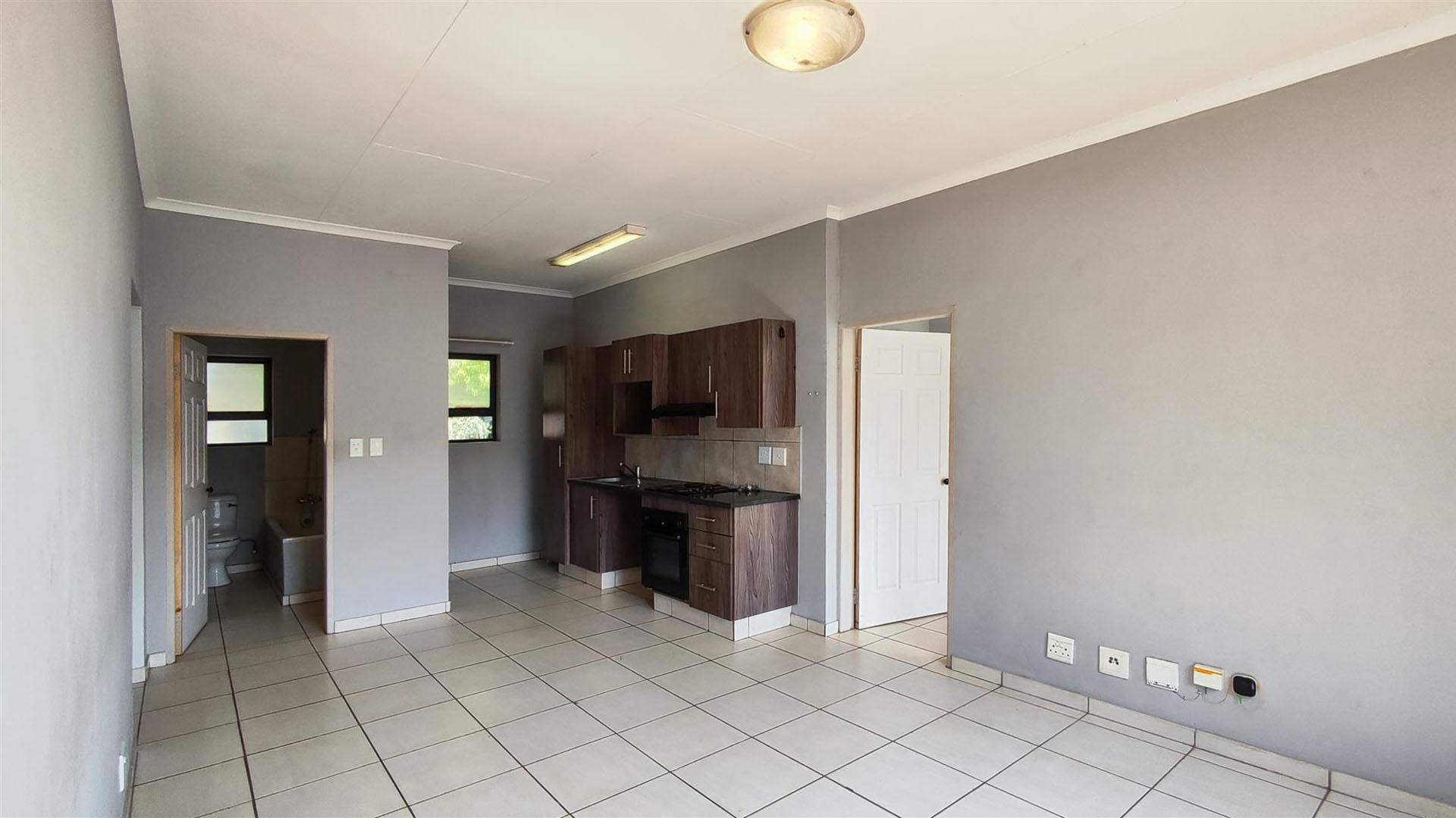 Lounges - 15 square meters of property in Rynfield AH