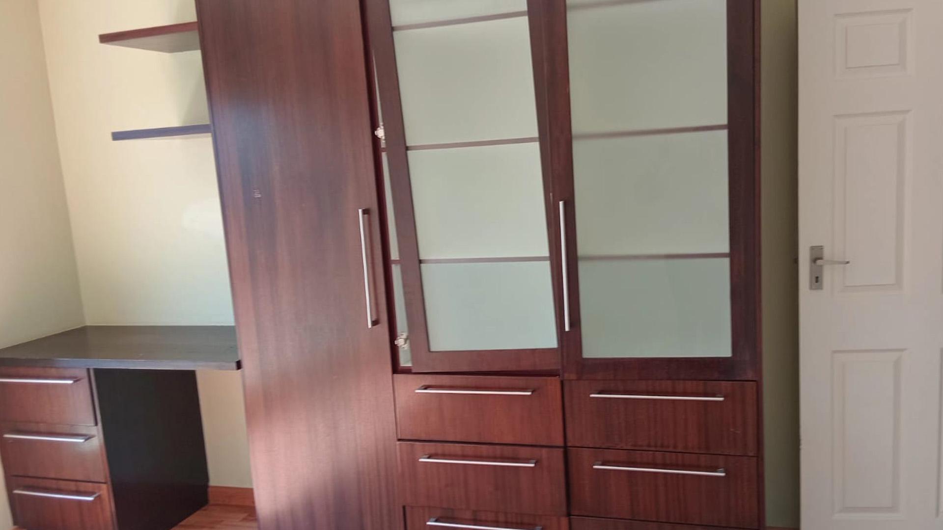 Bed Room 2 of property in Bendor