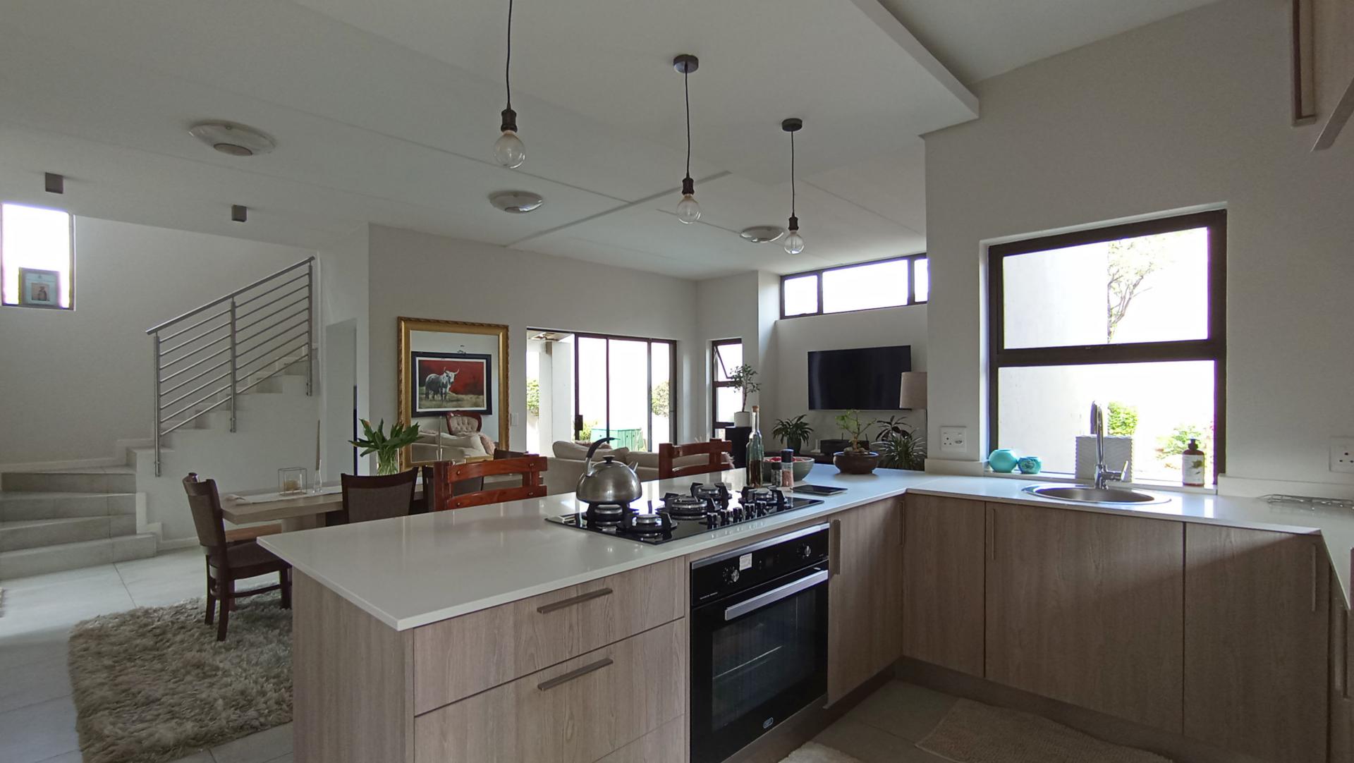 Kitchen - 13 square meters of property in Ferndale - JHB