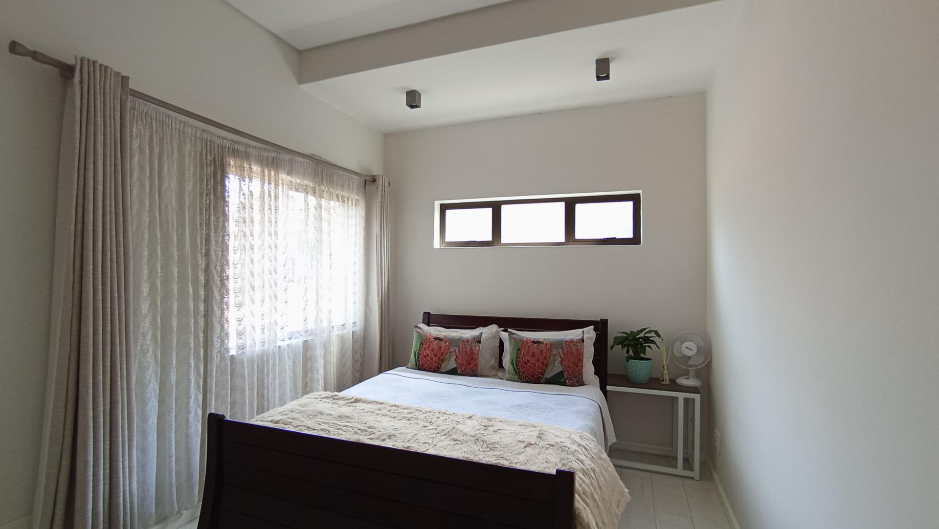 Bed Room 2 - 13 square meters of property in Ferndale - JHB