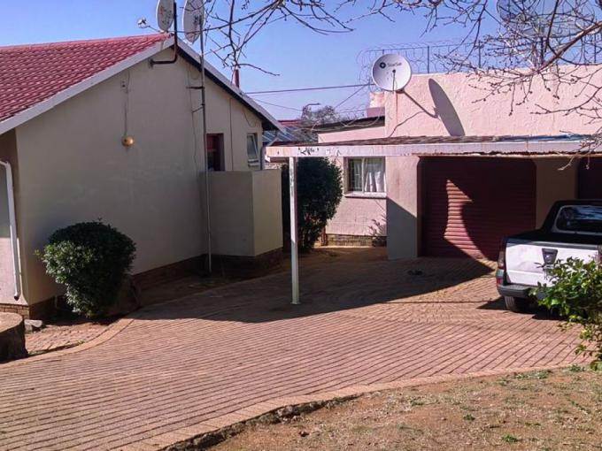 4 Bedroom House for Sale For Sale in Glenvista - MR690405
