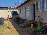  of property in Glenvista