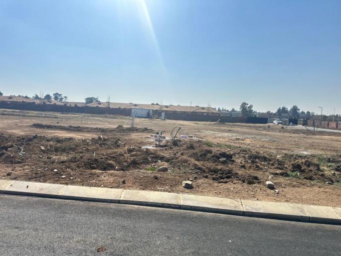 Land for Sale For Sale in Helderwyk Estate - MR690428