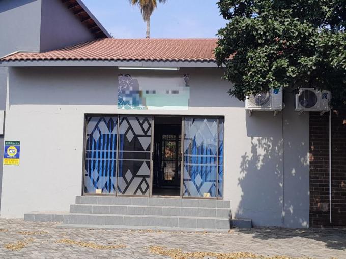Commercial to Rent in Rustenburg - Property to rent - MR690435