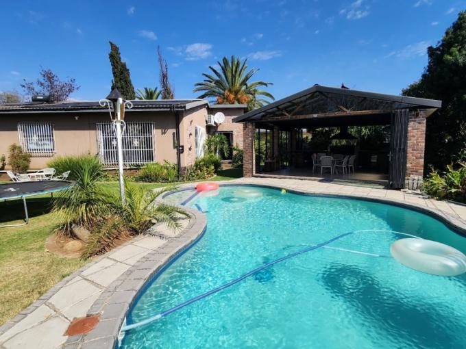 3 Bedroom House for Sale For Sale in Raceview - MR690462