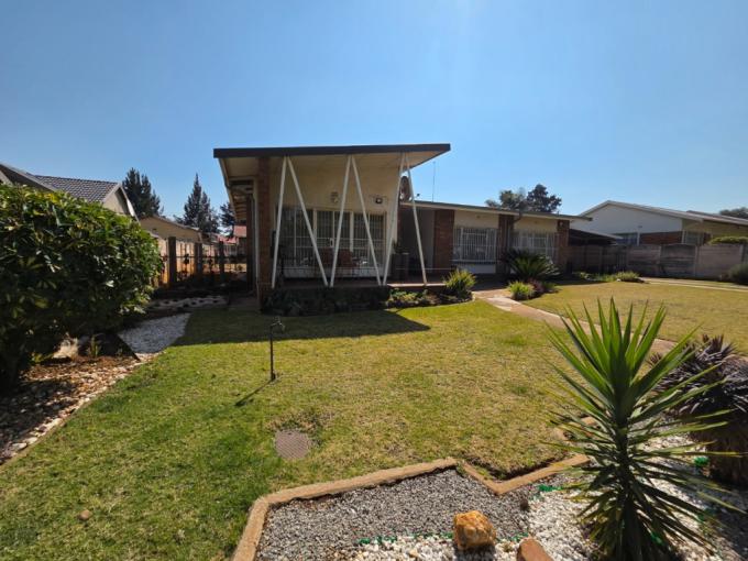 3 Bedroom House for Sale For Sale in Florentia - MR690480