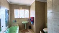 Bathroom 1 - 19 square meters of property in Bredell AH