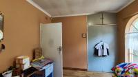 Bed Room 1 - 28 square meters of property in Bredell AH