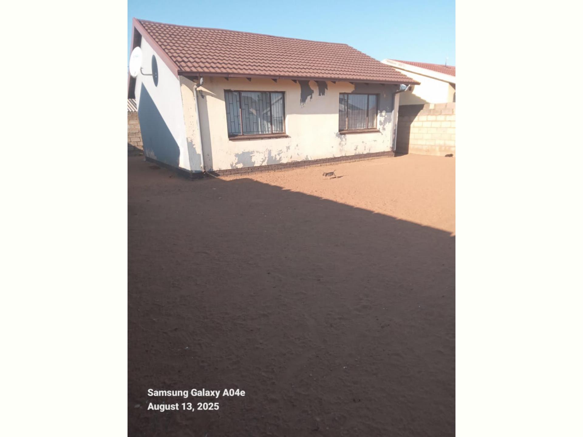  of property in Mohlakeng