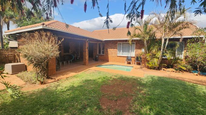 3 Bedroom Sectional Title for Sale For Sale in Doornpoort - MR690588