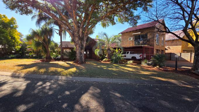 3 Bedroom House  - MR690591