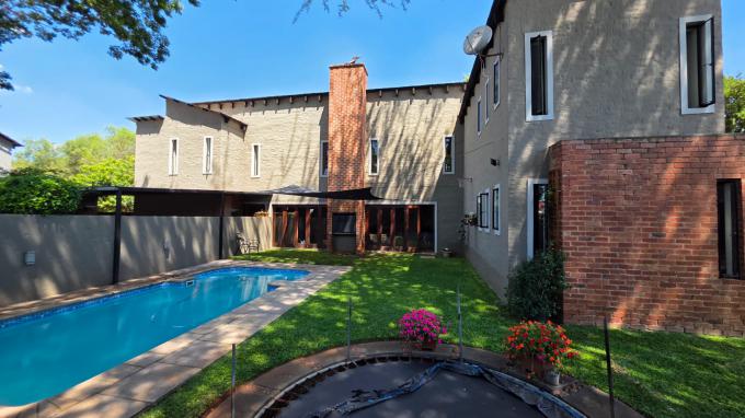 4 Bedroom House for Sale For Sale in Doornpoort - MR690592