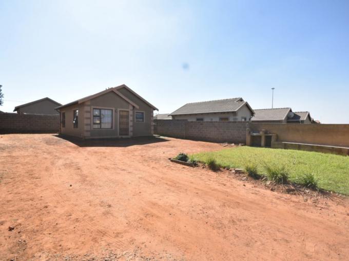 2 Bedroom House for Sale For Sale in Randfontein - MR690596