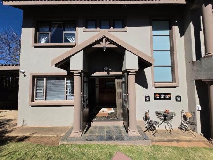 4 Bedroom House for Sale For Sale in Jordaanpark - MR690601